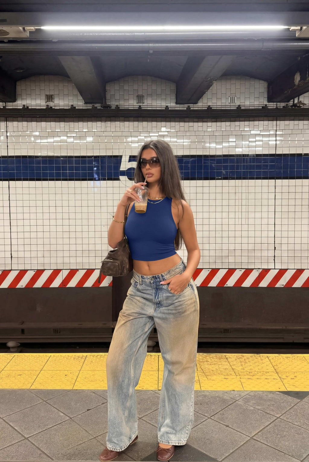 Sleeveless Halter Neck Tank Crop Tops