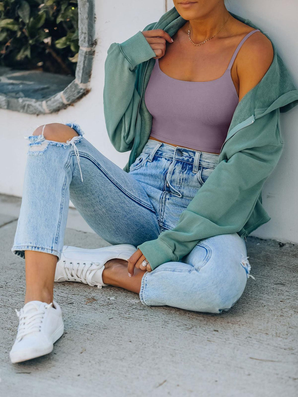 Adjustable Spaghetti Strap Seamless Camisole Crop Tops - REORIA