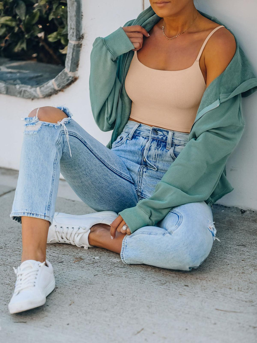 Adjustable Spaghetti Strap Seamless Camisole Crop Tops - REORIA