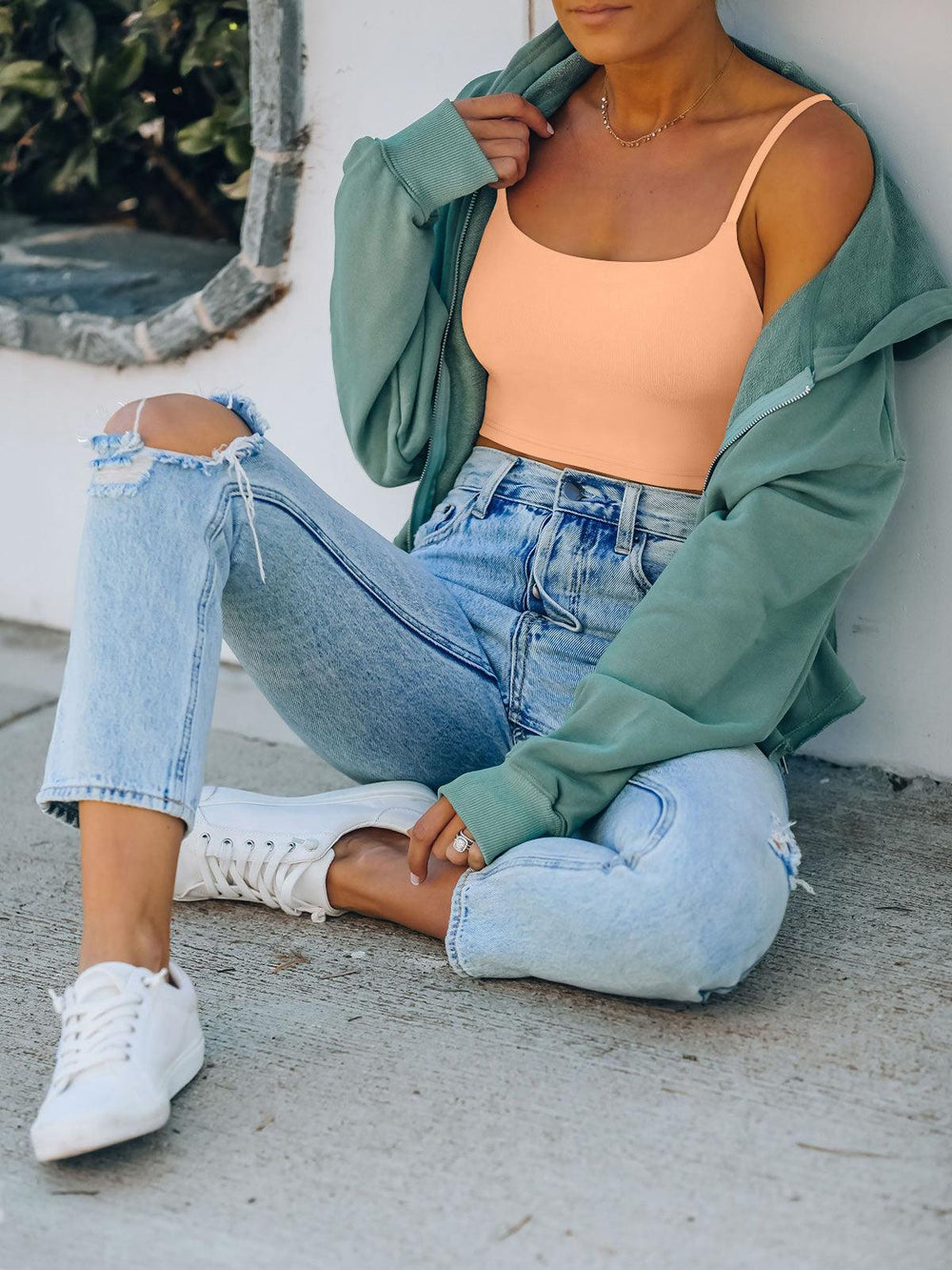 Adjustable Spaghetti Strap Seamless Camisole Crop Tops - REORIA