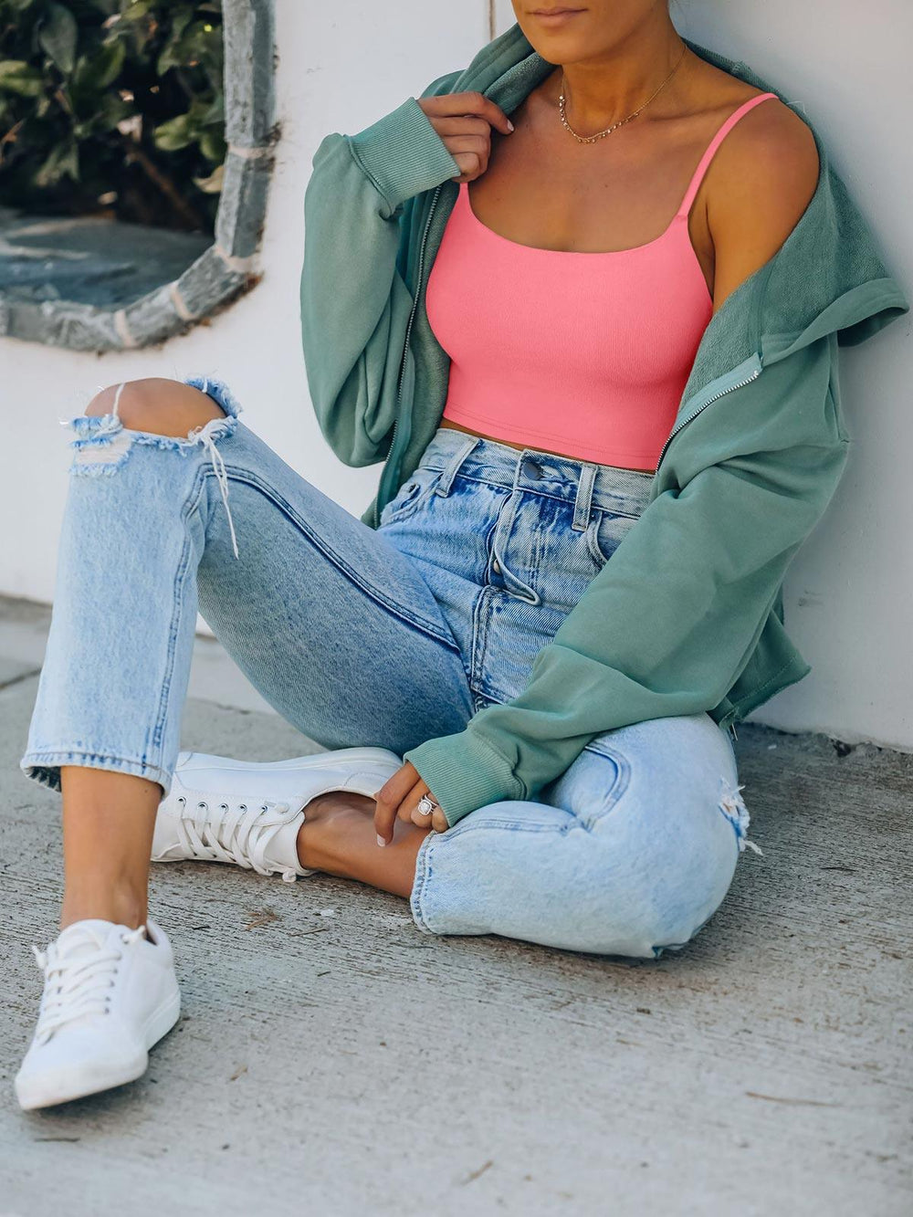 Adjustable Spaghetti Strap Seamless Camisole Crop Tops - REORIA